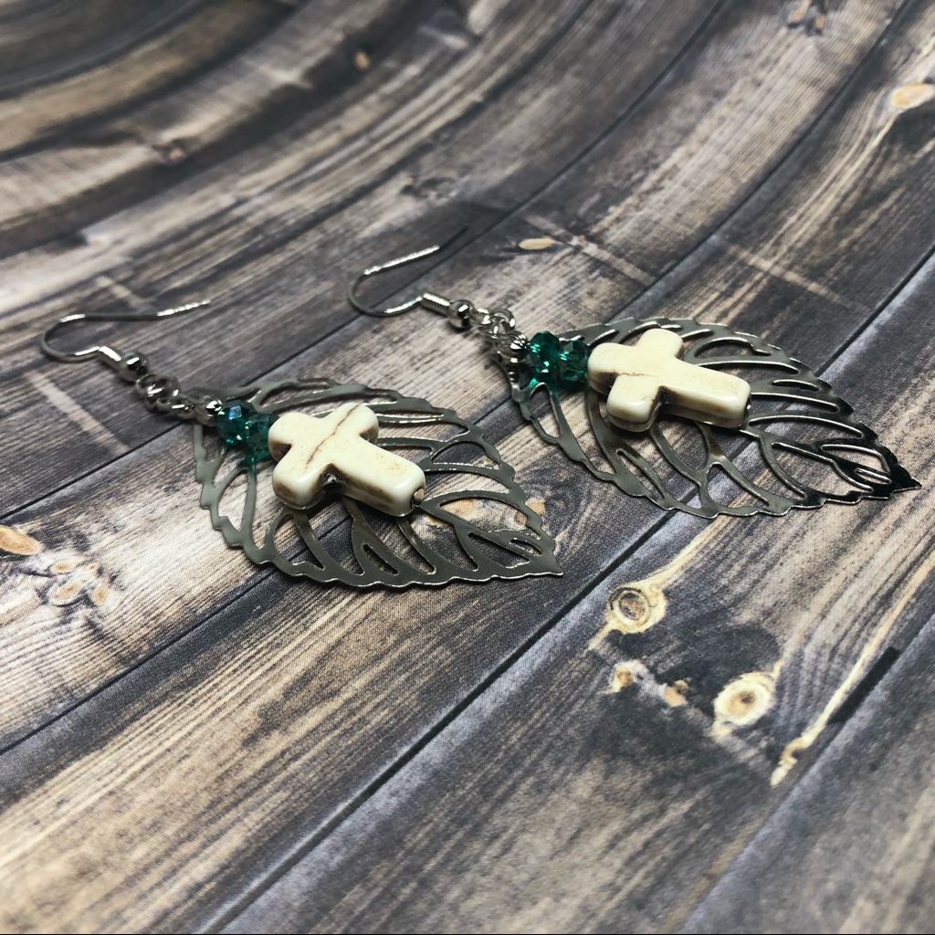 Leaf Cross Dangle